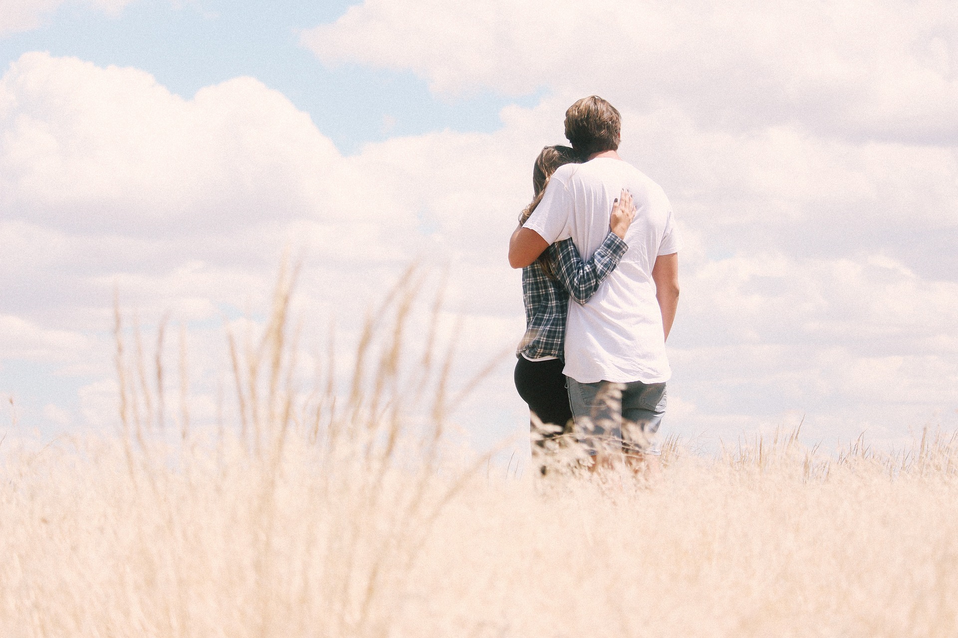 28 Tips to keep your relationship alive