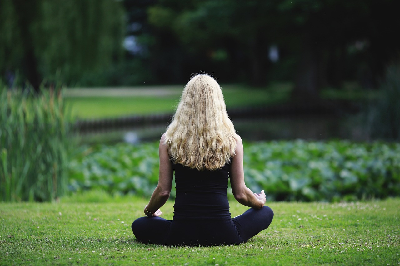 The Ultimate Guide to Mindfulness Meditation: Benefits and Techniques